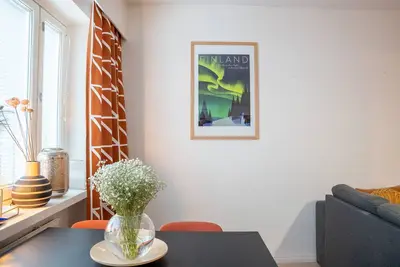 Image de Urban Arctic Elegance: 2-Room Stylish Getaway