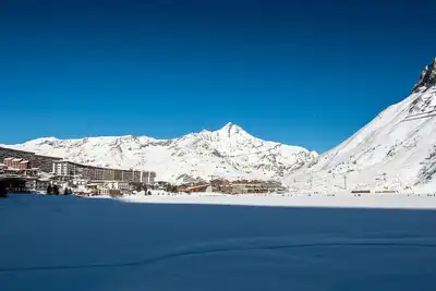 Image de À 20m des pistes de ski, 1er étage, balcon, télévision, casier à ski, 41m², Tignes