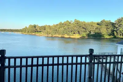 Image de Beautiful Oceanfront House- Stunning Water Views