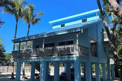 Image de Tranquility Cove \nBeautiful Remodeled home in the heart of Islamorada.