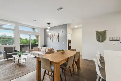 Sleek & Chic Vibes | Espadin LoHi