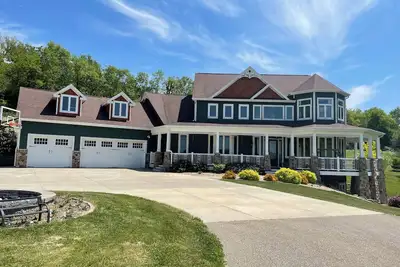 Image de Luxurious Country Retreat\n