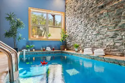 Image de Rustic Mountain Retreat by Ghosal Luxury Lodging