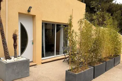 Image de Appartement T3 au Rdc dans résidence sécurisée, clim avec terrasse et Barbecue