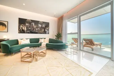 Image de Picturesque 3br with Assistant Room at The One Jbr by Deluxe Holiday Homes