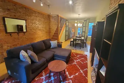 Image de Sunny, quiet retreat steps from UPenn and Chop