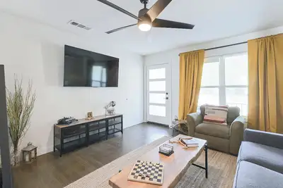 Image de Luxury 3-Bedroom Oasis: Your Gateway to Arlington's Heartbeat! 🌟