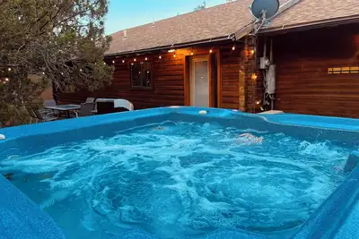 Image de \"A Cozy Cabin Escape in Tijeras\"+Hot Tub+Pet Friendly!