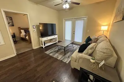 Image de Magnolia Hideaway: Relaxing 1bd/1ba w/ Gym, Pool, Bbq Grill