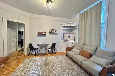 Image de Retro&Cozy Stay Downtown Montreal💛