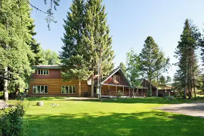 Image de Gardiner Getaway: your cozy cabin near Yellowstone National Park! [Unit 2]