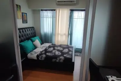 Image de Aveline Suites Mi Casa @Acqua Residences/1bedroom/gym/Pool/Cityview/Makati/Malls