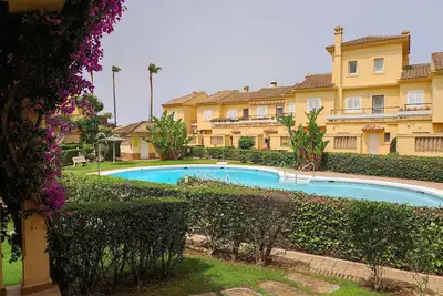 Image de Semi-detached house ideal for vacations in Novo Sancti Petri (beach, golf, tennis. . . )