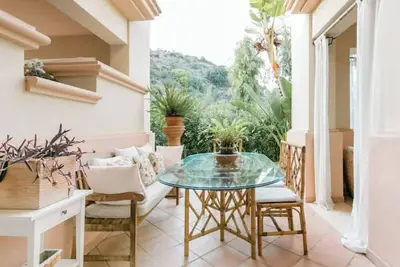 Image de Alegre y Señorial Apartamento a Pocos Metros de las Vírgenes Playas Marbellís