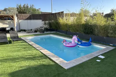 Image de Superbe villa 6 couchages + un lit bébé, jacuzzi, piscine, salle de sport, calme