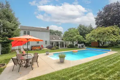 Image de Sweet Backyard Oasis! Just minutes from Hershey Park and attractions!
