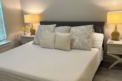 Image de Beautiful home in the heart of Hoover!