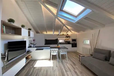 Image de Grenier Blanc Elegant And New Attic