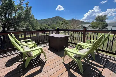 Image de Enchanted Pines Cabin