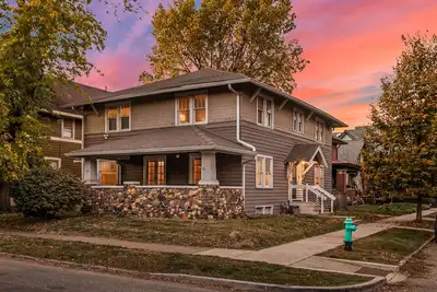 Image de Pet Friendly, Fire Pit, Corn-hole | Indy Heritage House