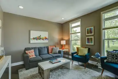 Image de Downtown Indy Getaway | Sleeps 8