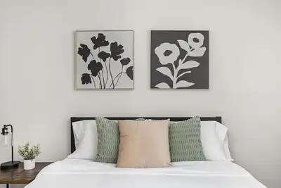 Image de Downtown Access | 3br Ranch Retreat with Fire-Pit