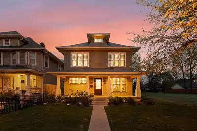 Image de Modern Historic | Pet Friendly | Regency Retreat