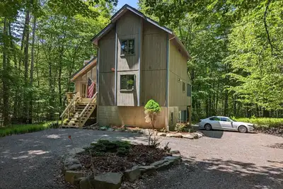 Image de Charming chalet with walking distance to Big Bass Lake