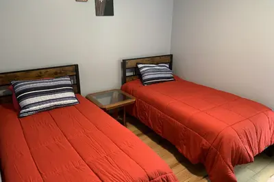 Image de Wimzy Wilds - 3 Bedroom House, King bed Master room, Steps from Gotl Strip