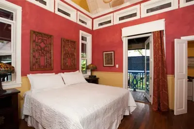 Image de Nutmeg Hall - Hermosa Cove