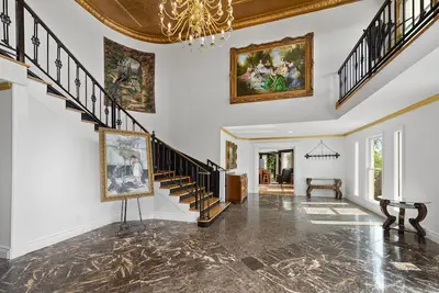 Image de Mountain Top Mansion with Panoramic Views and plenty of room for all your guests