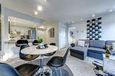 Image de Ski-In/Out - Pool - Hot Tub - Sauna - Peaceful Whistler Upper Village