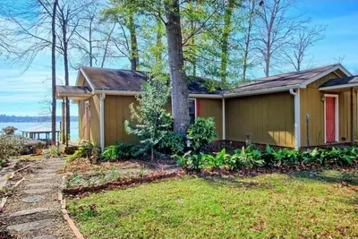 Image de Waterfront on Toledo Bend! 10 mins from Hemphill town square!