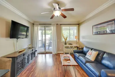 Image de Auburn Retreat w/ Balcony - Walk to Campus!