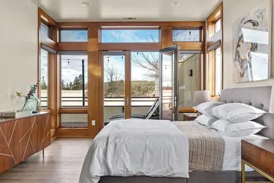 Image de Luxury Rooftop Condo in the Heart of Downtown Bend, Cascade Mountain views