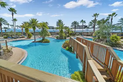 Image de 21201 Top Floor w/ Gorgeous Gulf Views ~ Largest Lagoon Style Pool ~ Book May 3