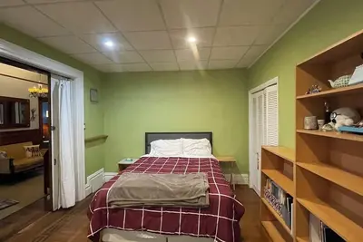 Image de Large Pittsburgh East Liberty House - close to Hospitals and Universities.