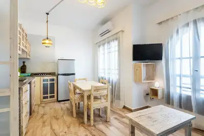 Image de Full-furnished spacious apartment with rooftop and sea view