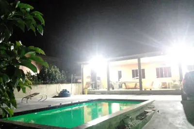 Image de Casa com Piscina Aconchegante na Praiamatinhos Pr41920004015