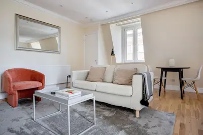 Image de Stylish South Kensington 2br, nr Museums & Shops, by Blueground