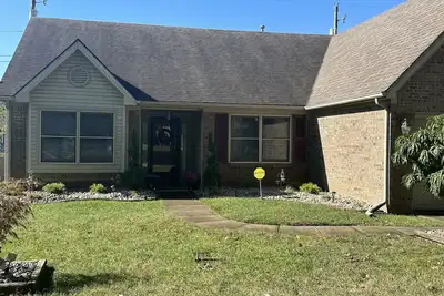 Image de Great Location! ! ! Plenty of space 3br/2 Bath Ranch Style home.