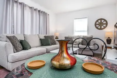 Image de Annie`s on Adair - No Step Entry