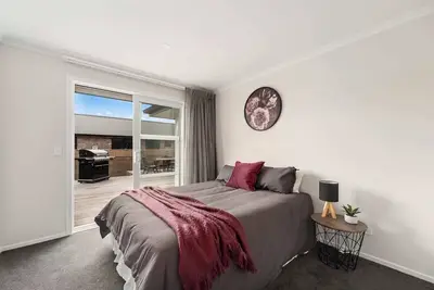 Image de Modern Comfort in a Peaceful Location