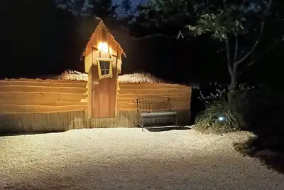 Image de Cabane enchantée type mobil-home au cœur de la nature bressane