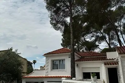 Villa en Carcaixent Valencia, Situada en una Urbanización en la Montaña,