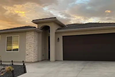 Image de Comfortable Extended-Stay Home. Near Sand Hollow & Zion – Great Views!