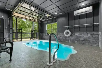 Image de Tequila Splash | Epic Amenities + Private Heated Pool, Pets Welcome!
