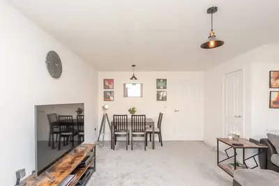 Image de Bramhope Haven - new home next to Golden Acre Park - Pass the Keys