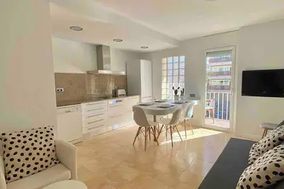 Image de Sea view charming apartment with private parking. Enjoy it!