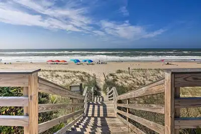 Image de Ocean Club Condo: Spectacular View & Beach Access!